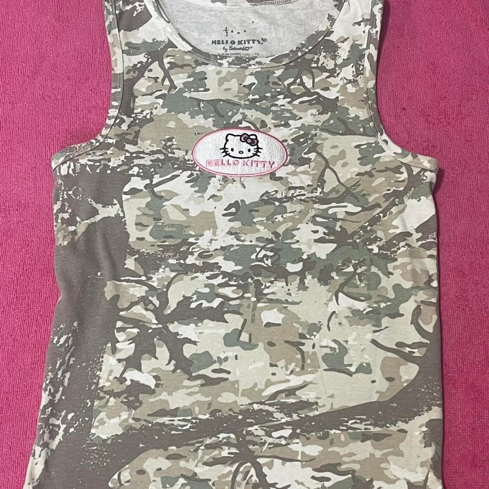 Hello Kitty Keychain and Tank top bundle - Picture 2 of 4